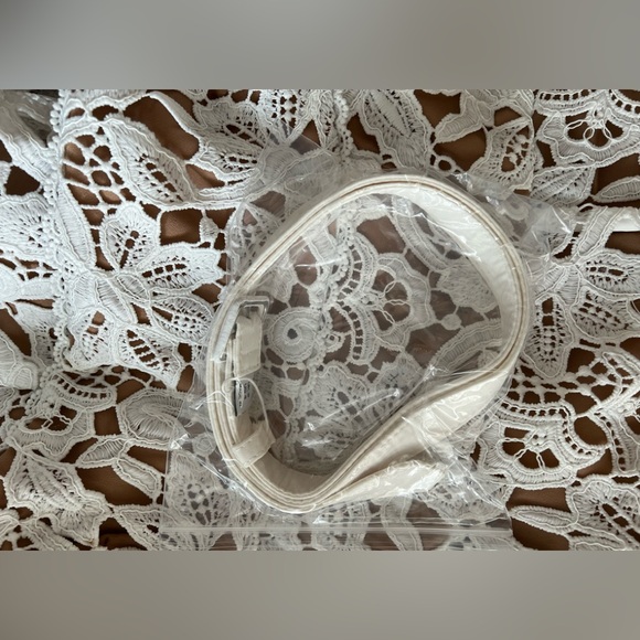 Self Portrait WHITE FLORAL LACE MIDI DRESS - Picture 4 of 4